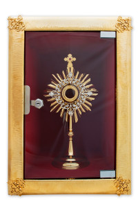 Relikwiarium wolnostojące, wysokość 42 cm, szerokość 30 cm, głębokość 18 cm