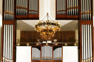 Duży żyrandol mosiężny 