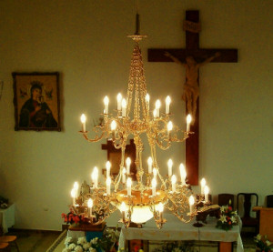 Duży żyrandol mosiężny 
