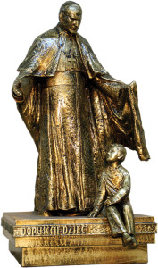 Pomnik św. Jana Pawła II, materiał żywiczny, wysokość 87 cm