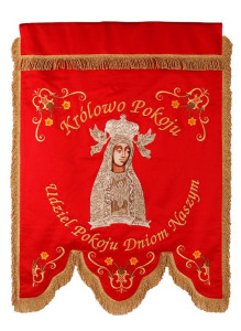 Chorągiew haftowana, Królowa Pokoju