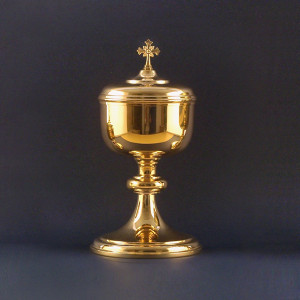 Puszka, mosiądz złocony, wys. 28 cm, śr. czaszy 12 cm